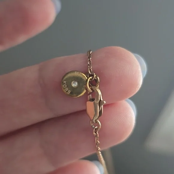 Michael Kors - Picture 2 of 7